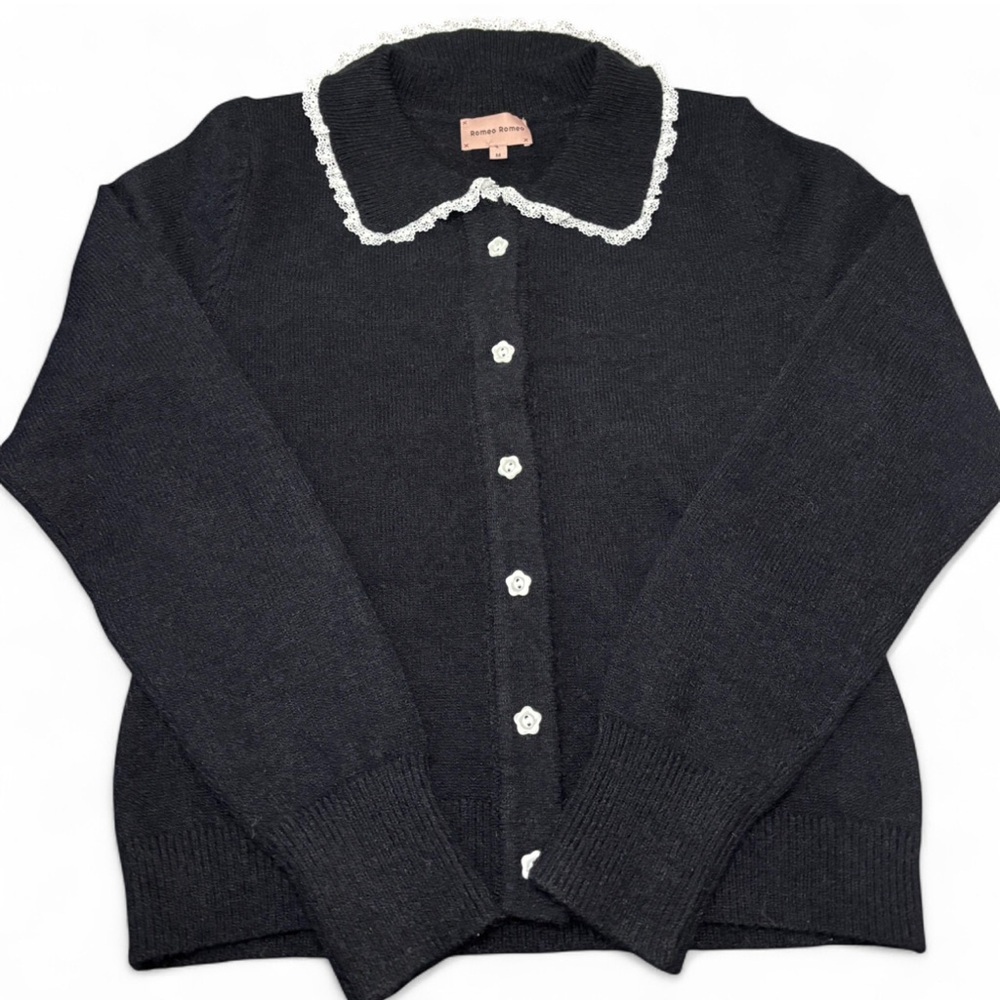 Black lace collar cardigan  🖤 Sz M